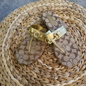 Coach sandals Size 9